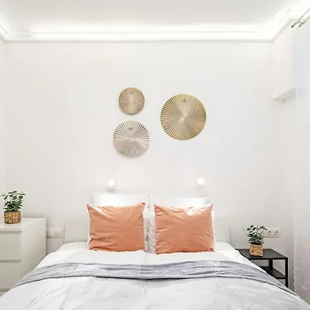 Ultra - New - Mini * Budapesta